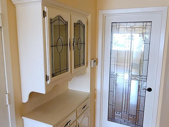 3rd image of 172 Terra Vista Ave