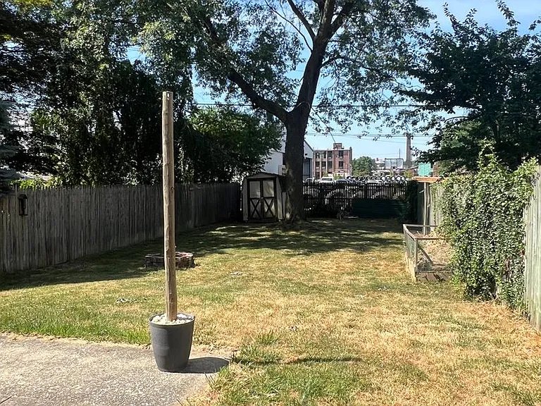 851 Fountain Ave — Photo 16