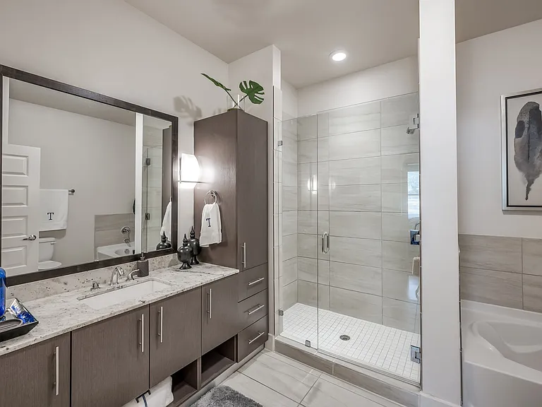 5880 Inwood Dr — Photo 12