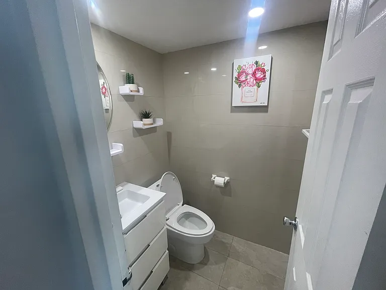 6969 Collins Ave #903 — Photo 17
