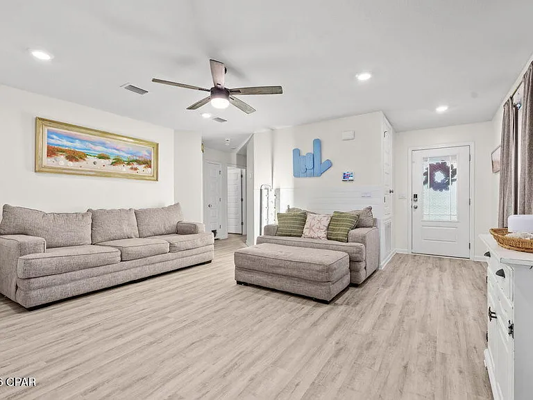 6587 Kettles St — Photo 3
