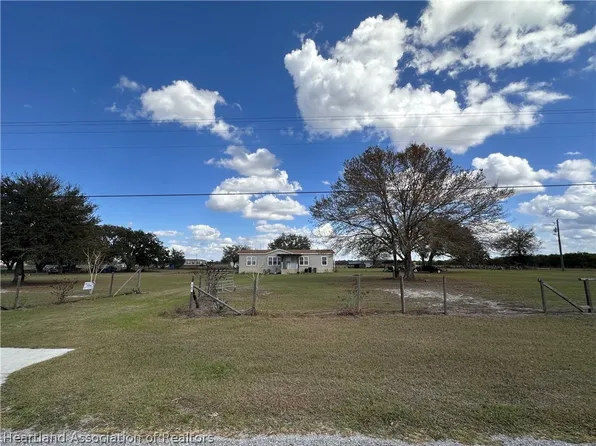 668 Maude Rd, Wauchula, FL 33873