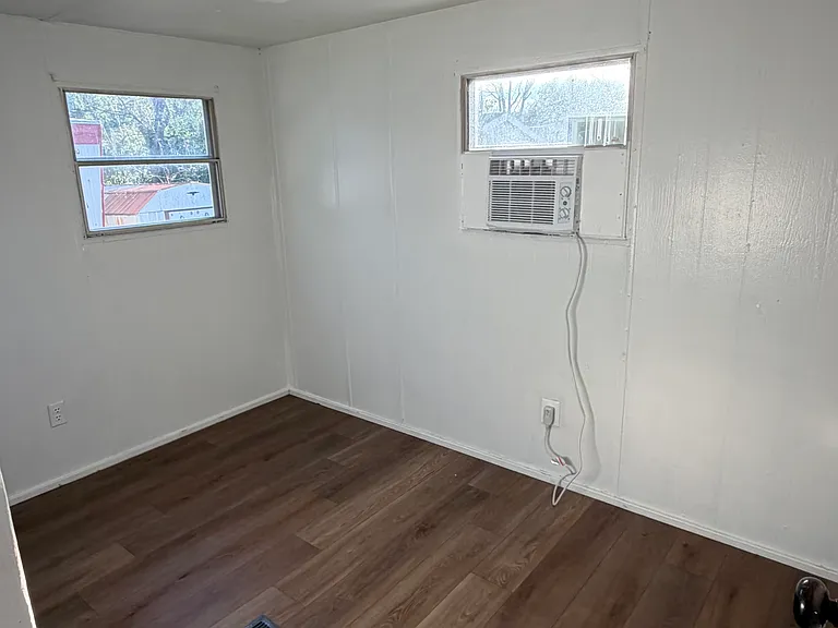 203 Dodge Ave — Photo 3