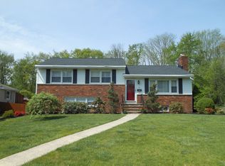 39 Berkshire Dr, Berkeley Heights, NJ 07922