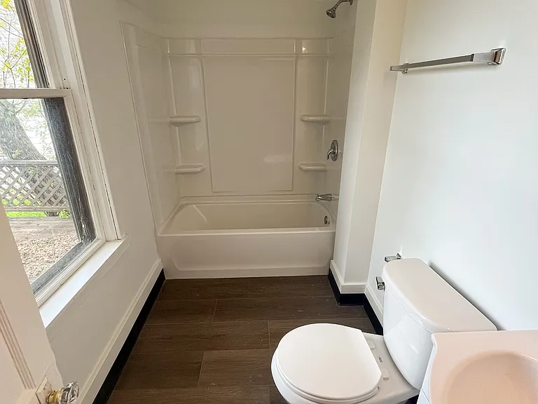 611 Cooper St — Photo 14