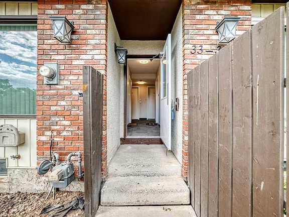 4th image of 175 Manora Pl E #33