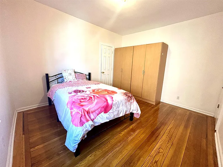 6264 Saunders St #3H — Photo 8