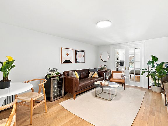 4th image of 453 Sackett St #1