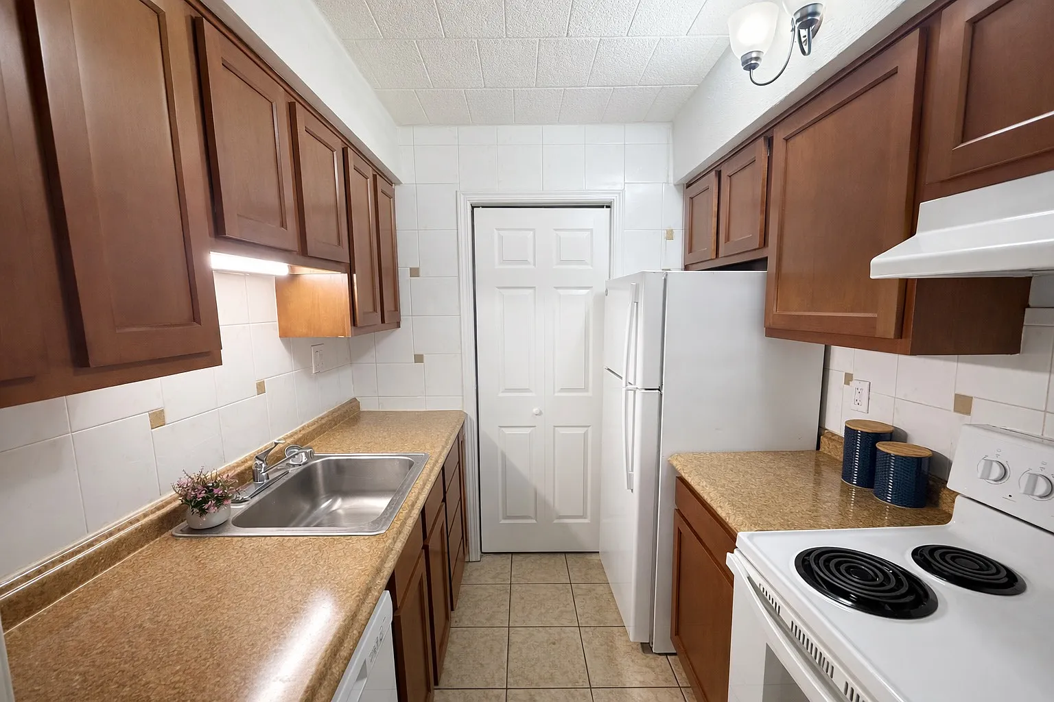 Sycamore Apartments — Photo 3