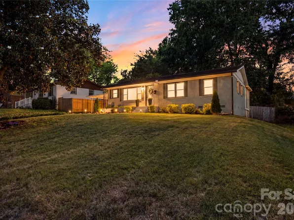 3629 Sargeant Dr, Charlotte, NC 28217