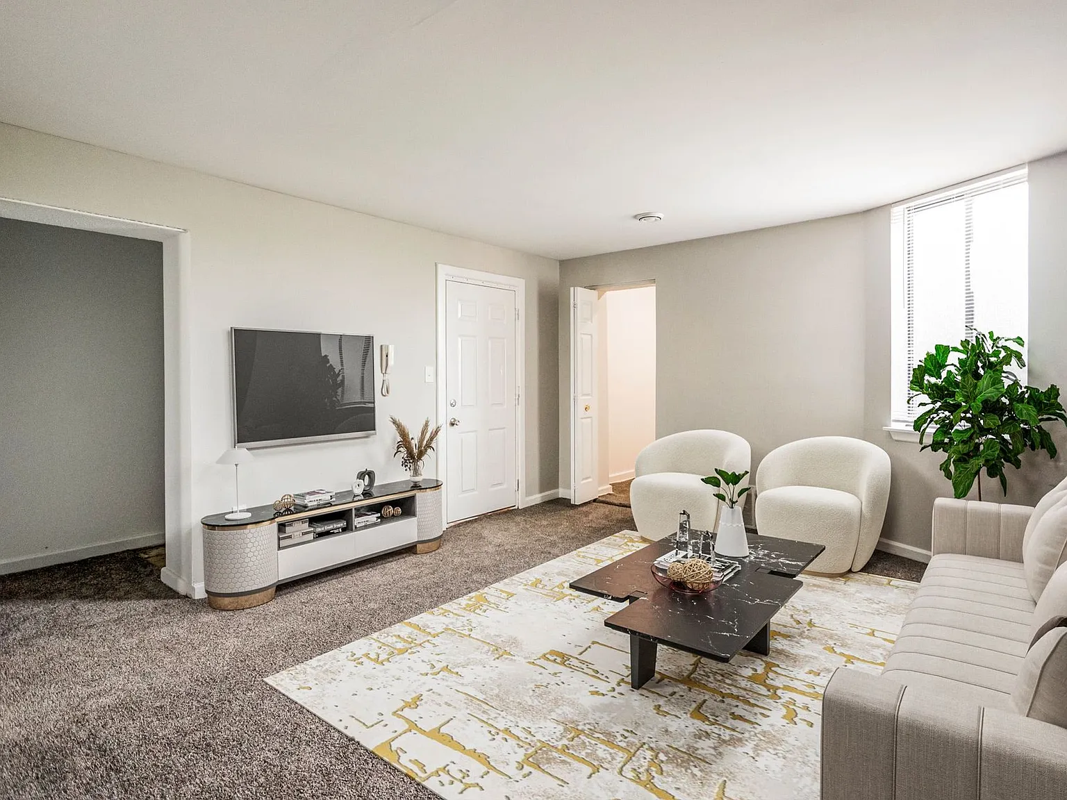 Kirkwood Apartments — Photo 1
