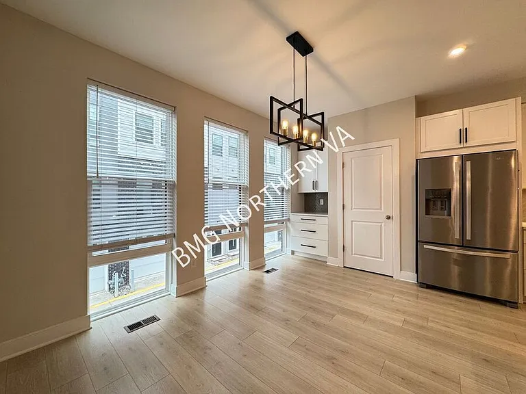 1021 S Taylor Ct — Photo 6