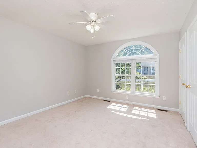88 Cedarcrest Dr — Photo 14