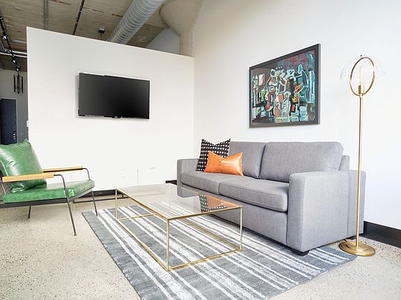 4th image of 150 26th Ave SE #129