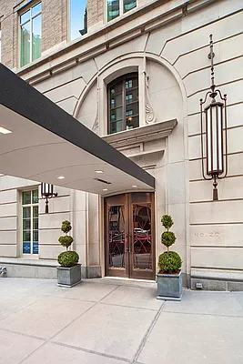 Sold by NYLON Real Estate | media 27