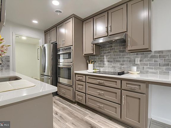 5th image of 69 Drexel Pl