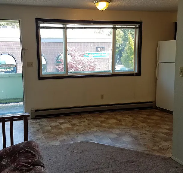 695 4th Street — Photo 3