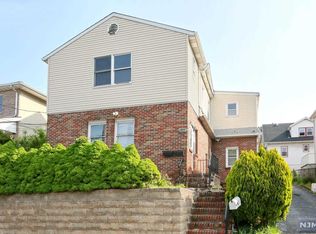 245 E Homestead Ave, Palisades Park, NJ