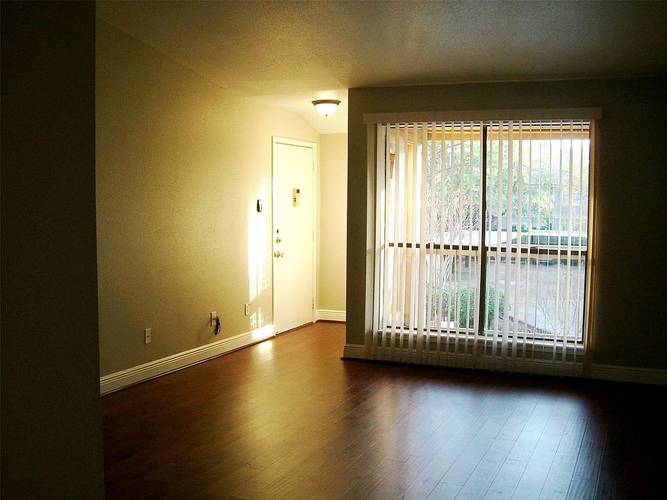 1st image of 2125 Augusta Dr APT 56
