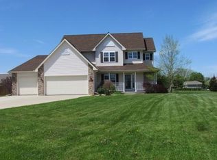 225 Quail Cir, West Bend, WI 53090