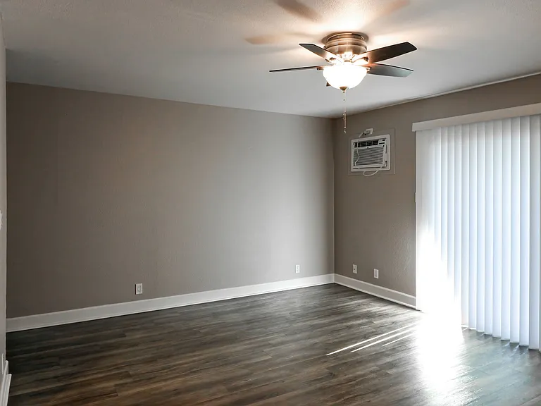 Briarwood Apartments — Photo 12