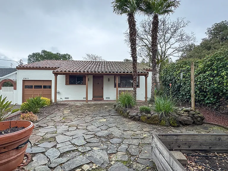 17677 Sunset Way — Photo 3