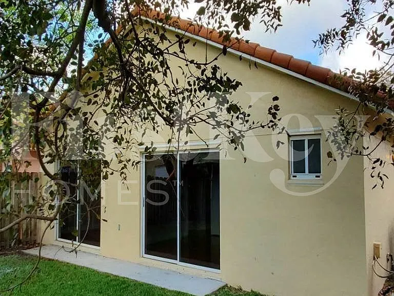 17655 SW 146th Ct — Photo 18