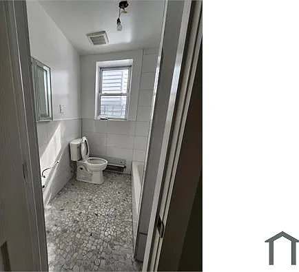 3068 Perry Ave #1 — Photo 5