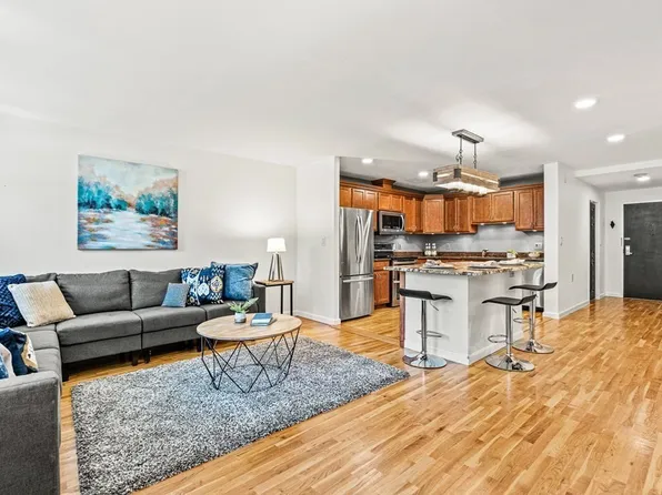 20-30 Daniels St #117, Malden, MA 02148