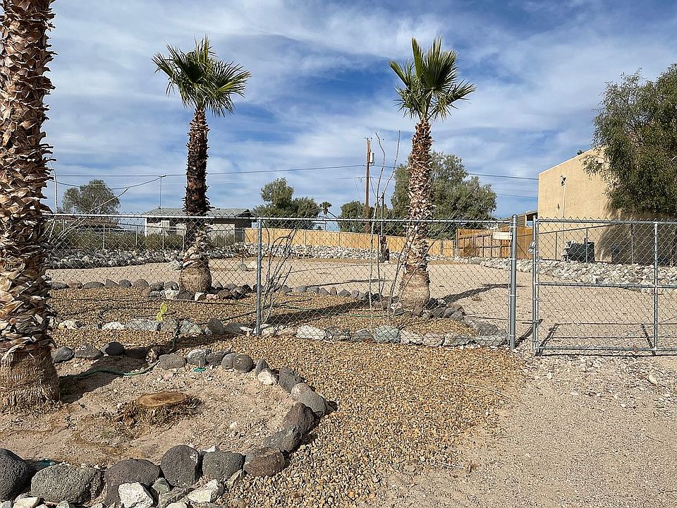 1st image of 4955 Mission Dr