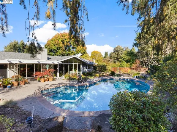 10 Corwin Dr, Alamo, CA 94507