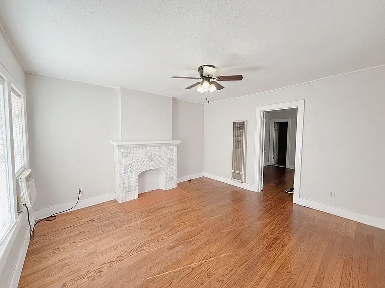 1201 Military Ct — Photo 5
