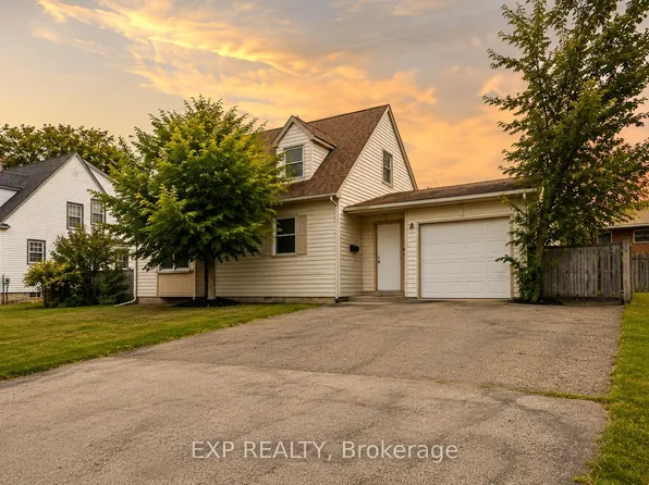 208 Thorold Rd, Welland, ON L3C 3V7