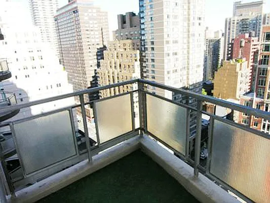 Rented by City Connections Realty | media 1