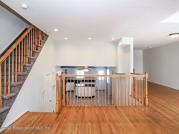 5th image of 31 Arden Ave
