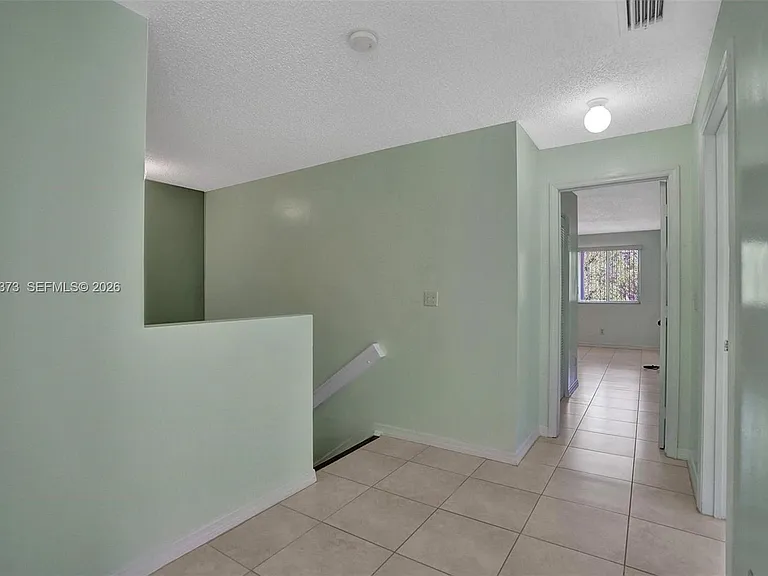 1726 SW 110th Ter — Photo 37