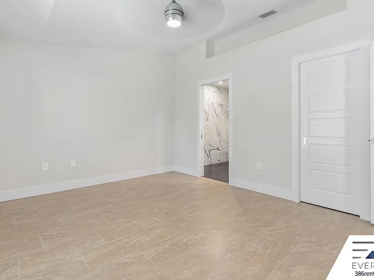 12 Walt Pl — Photo 22