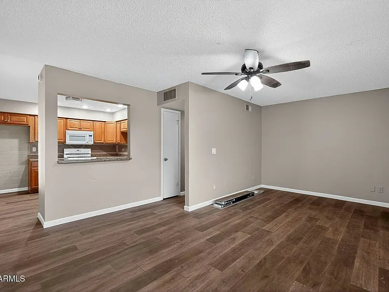 4127 N 74th Ave — Photo 19