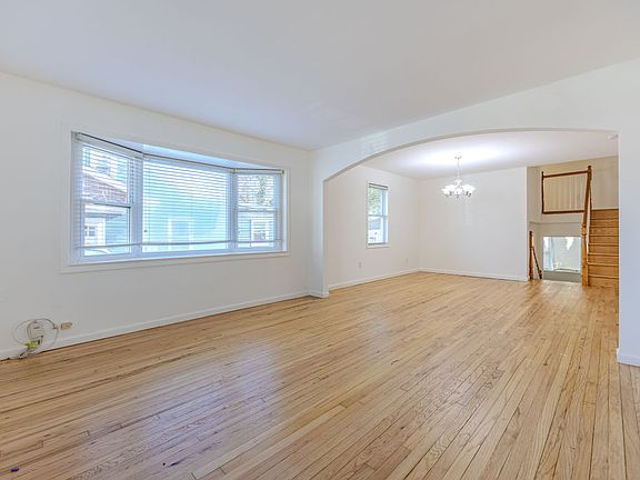 living/dining area