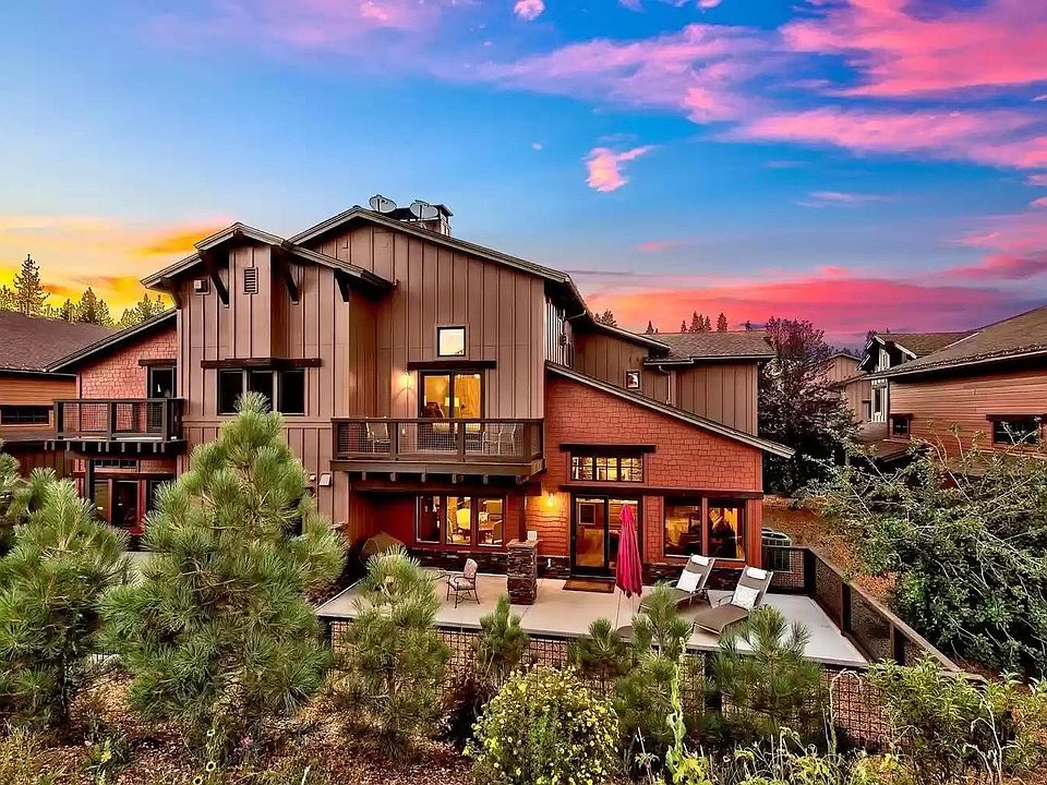 Fenced south-facing patio