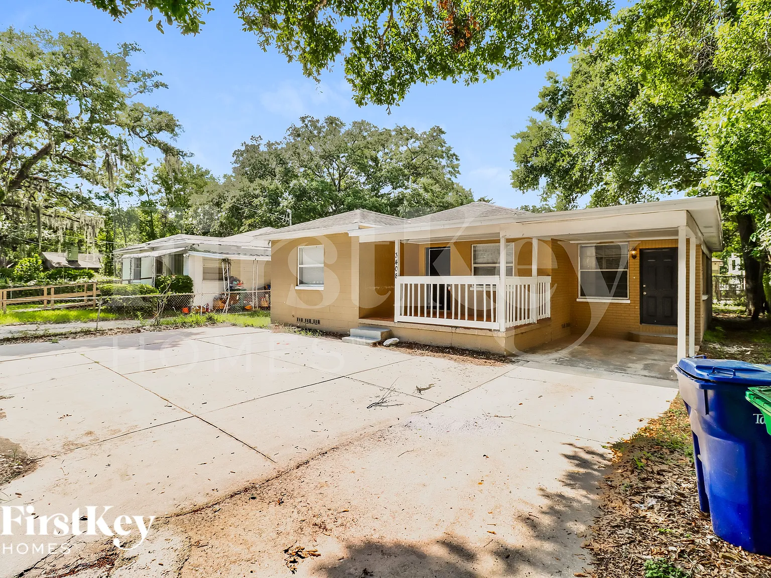 4 bed, 2.0 bath, 1596 sqft, $2,420 — Photo 2
