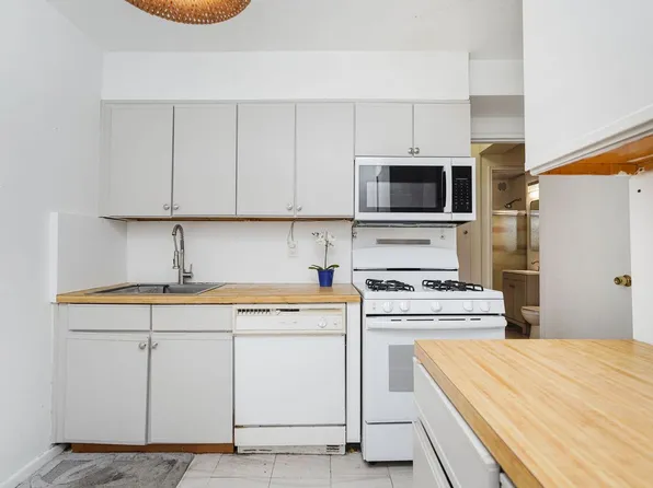 2785 Ocean Parkway image 10 of 24