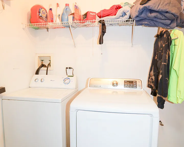 1940 W Diversey Pkwy #1W — Photo 12