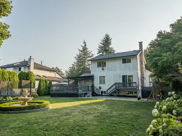 6096 Killarney Dr, Surrey, BC V3S 5W9