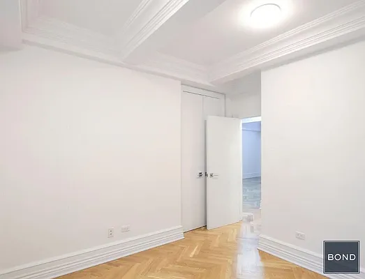 Rented by Bond New York | media 18