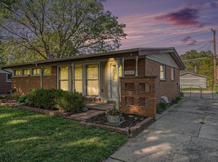 9279 Idaho St, Livonia, MI 48150