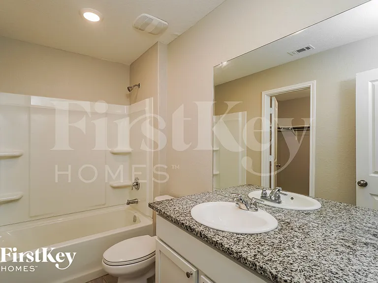 2402 Double Oak Dr — Photo 14