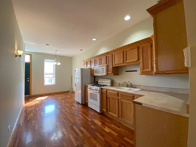 4219 S Union Ave — Photo 14