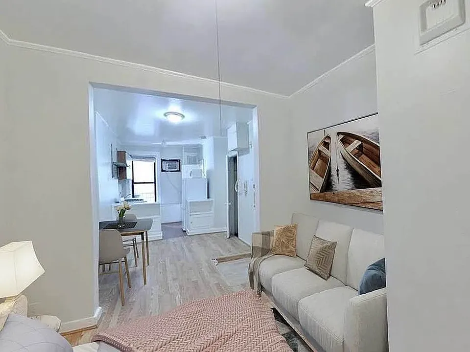 1132 1st Ave #2