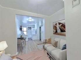1132 1st Ave, New York, NY